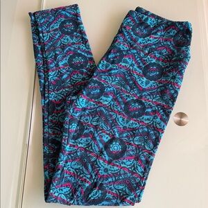 Vibrant Patterned Lularoe os Leggings